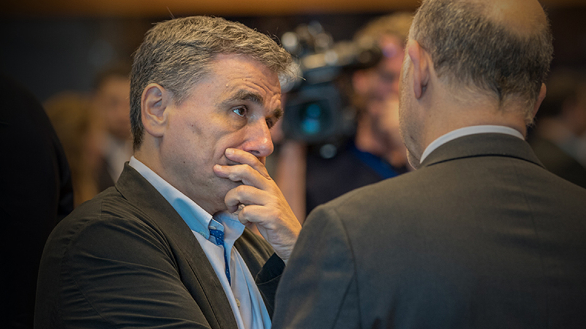 «Επιχείρηση κατευνασμού» από Τσακαλώτο στις Βρυξέλλες: Μην ανησυχείτε για τις εξαγγελίες Τσίπρα
