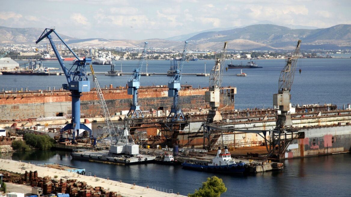 Βυθίστηκε δεξαμενή στα ναυπηγεία Ελευσίνας