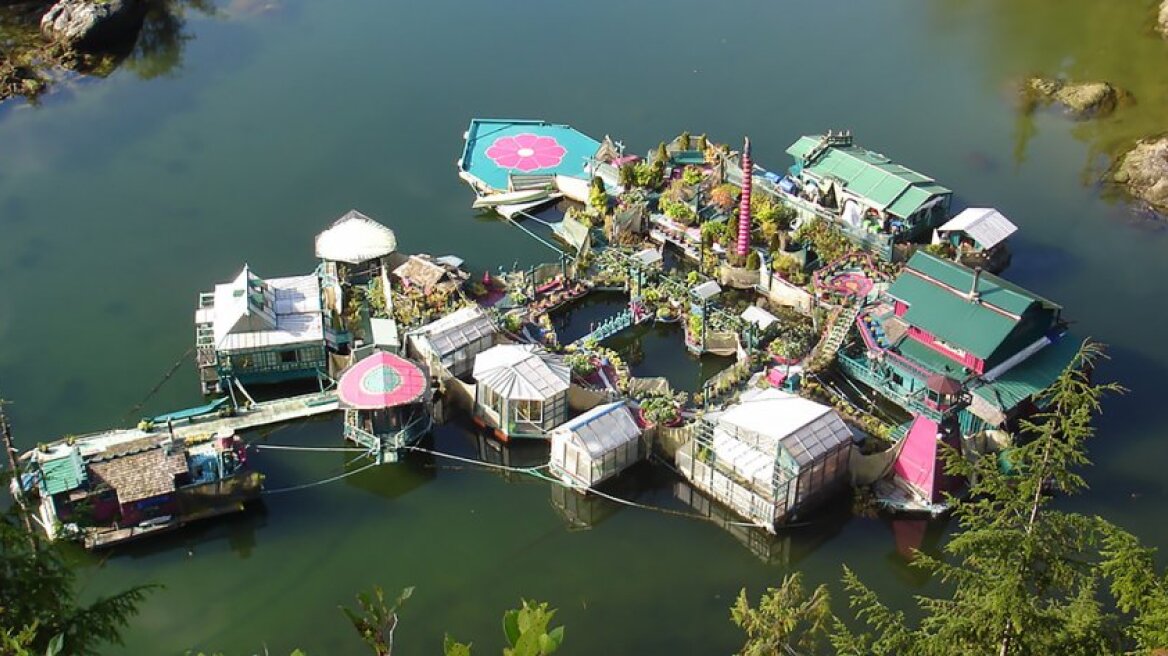 Ζευγάρι έφτιαξε ένα νησί για να ζήσει και είναι απίθανο!