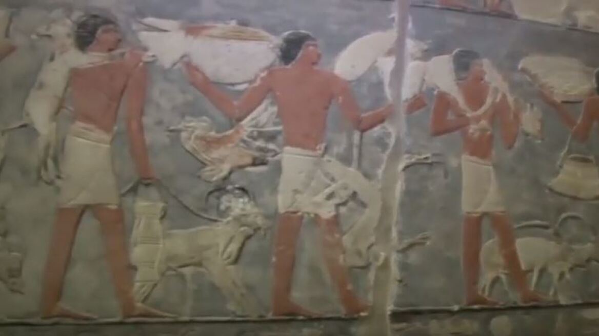 Βίντεο: Η Αίγυπτος αποκάλυψε για πρώτη φορά το εσωτερικό φαραωνικού τάφου 4.000 χρόνων