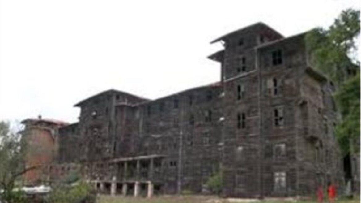 New York Times: Το ορφανοτροφείο στην Πρίγκηπο κινδυνεύει με κατάρρευση