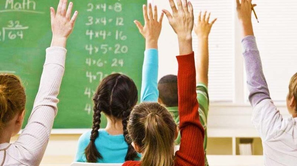 Το Πλαίσιο δωρίζει 7.000 σχολικές τσάντες σε μαθητές όλης της Ελλάδας 