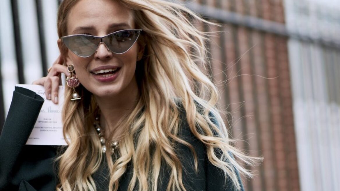 5 πράγματα που κάνουν οι γυναίκες με τέλεια μαλλιά 