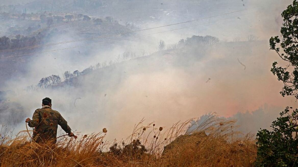 Συνελήφθη 21χρονος για εμπρησμό στη Βάρη