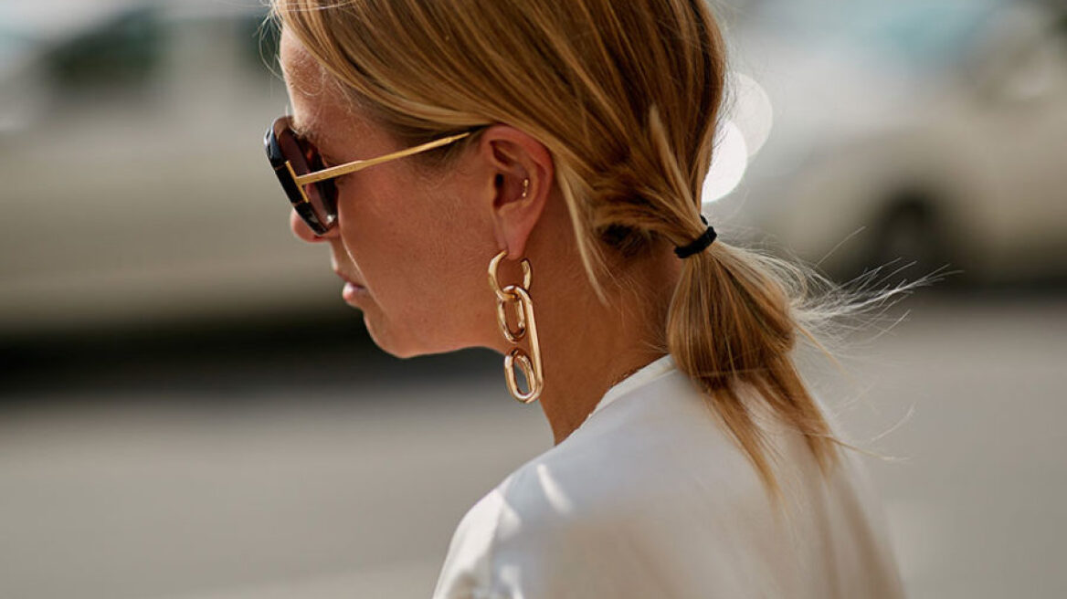 Η βαμβακερή μαξιλαροθήκη που ευθύνεται για το φριζάρισμα μαλλιών και άλλες βλαβερές συνήθειες που δεν γνωρίζετε 