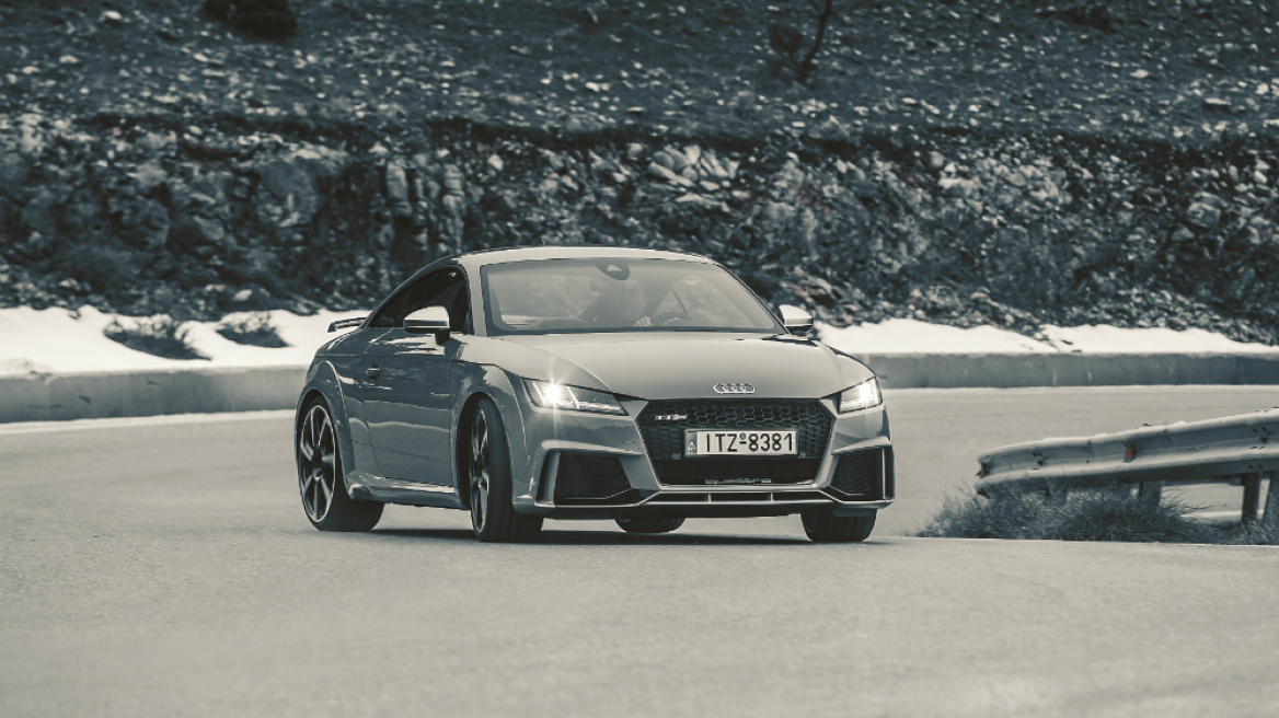 Δοκιμάζουμε το Audi TT RS Coupe των 400 ίππων 