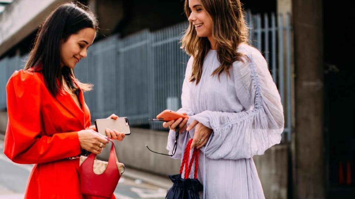 Τα Zara mules που εξαντλήθηκαν μέσα σε μία ημέρα κοστίζουν μόλις 25.95 ευρώ