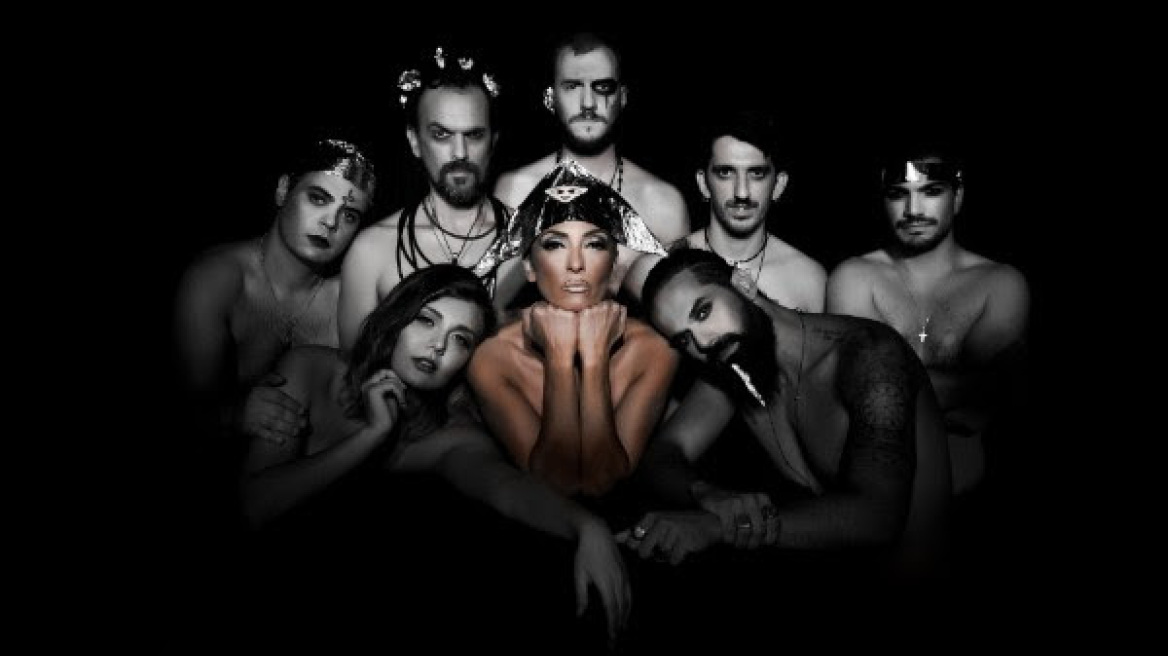 «Alluminati» με τη Ματθίλδη Μαγγίρα στον Σταυρό του Νότου Club