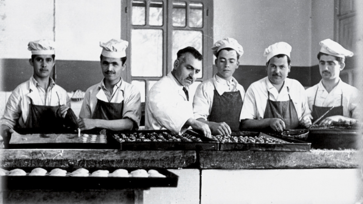  Πικρός «εμφύλιος»  στα ζαχαροπλαστεία Κωνσταντινίδη