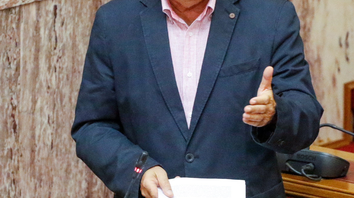 Καταγγελία Γαβρόγλου: Δηλώνουν πρώτη κατοικία στη Μάνδρα για τα ευεργετήματα- και μόρια στις Πανελλήνιες