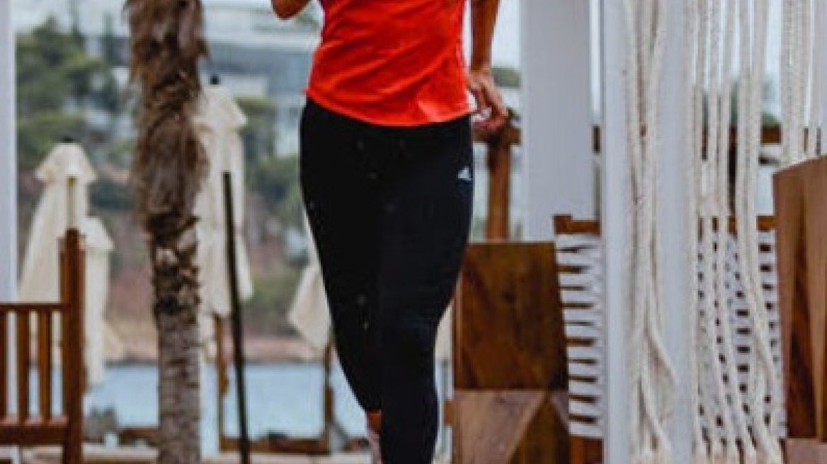 Η Ειρήνη Κολιδά φόρεσε πρώτη το νέο μπλουζάκι του Ladies Run στην Astir Beach!    