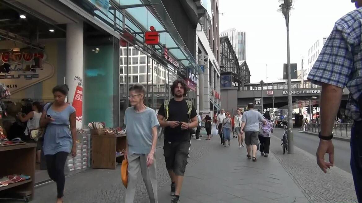 Οι μετανάστες στη Γερμανία στέφονται προς την κεντροδεξιά