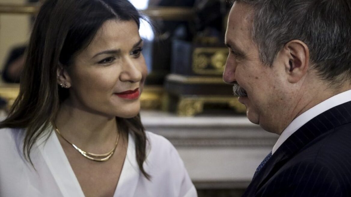 Αυτά είναι τα πιο κομψά παπούτσια που πέρασαν ποτέ την πόρτα του Προεδρικού Μεγάρου 