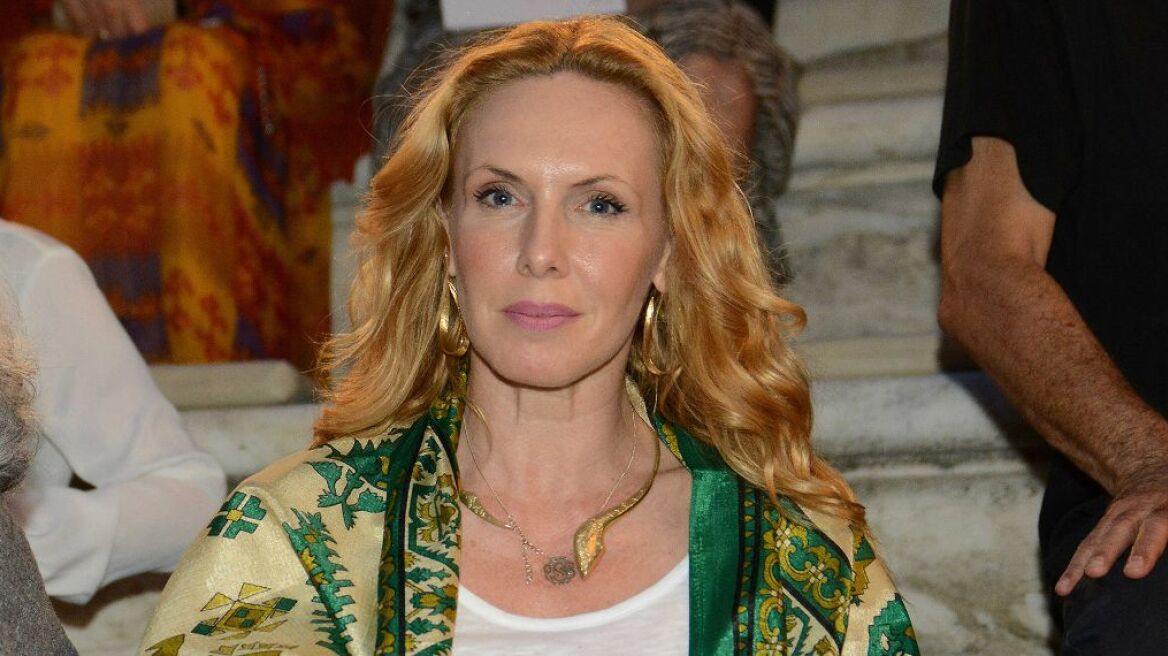 Εβελίνα Παπούλια: Μέσα στο γάμο παθαίνω κρίσεις πανικού