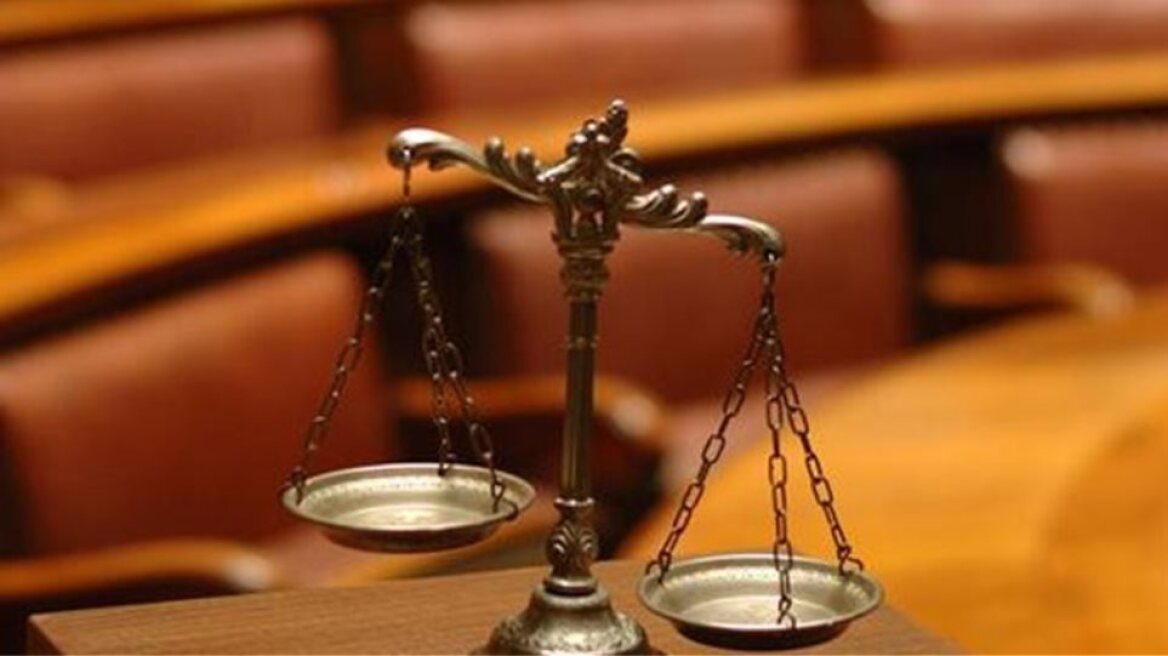 «Πάγωσε» ο διαγωνισμός για την πρόσληψη 404 δικαστικών υπαλλήλων