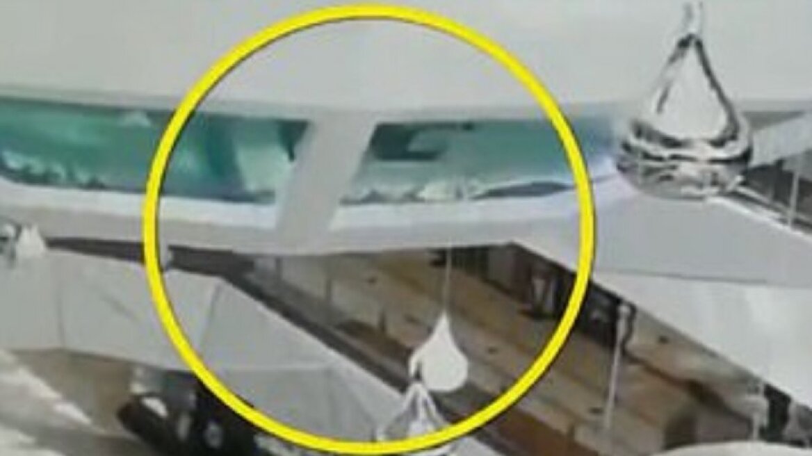 Ήθελε να κόψει δρόμο και έπεσε μέσα σε δεξαμενή με καρχαρίες