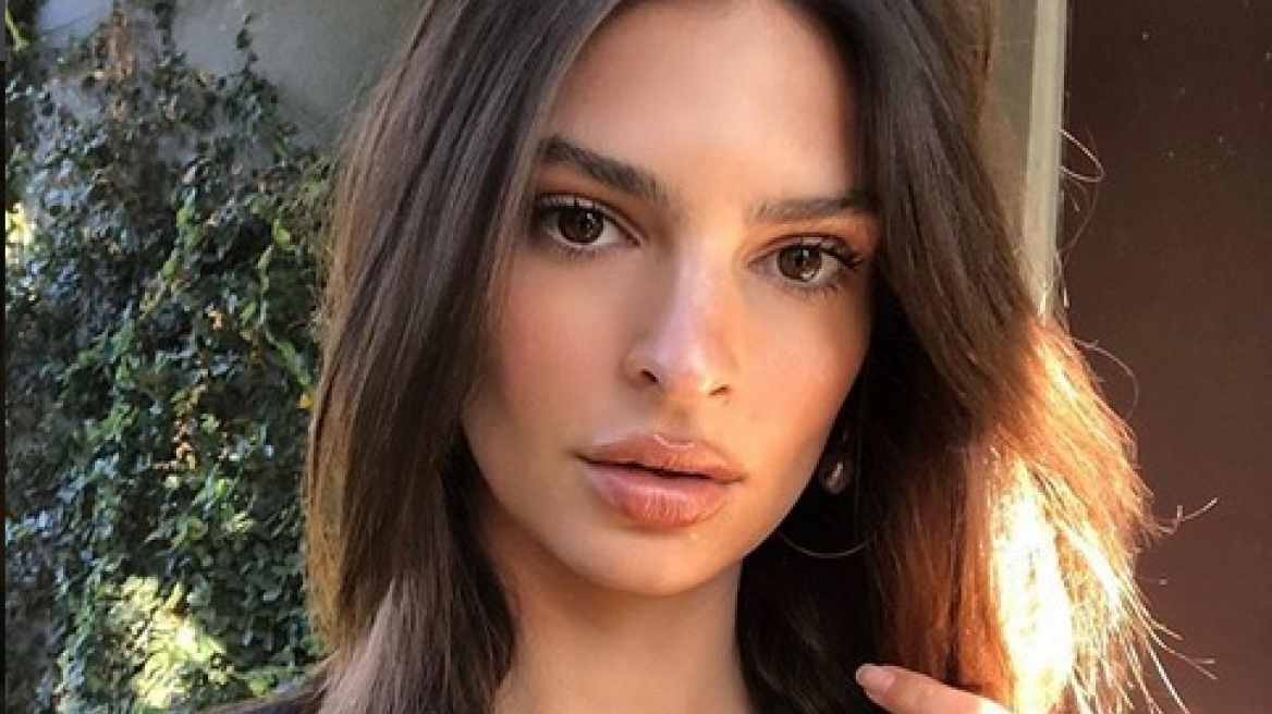 Εμιλι Ρατακόφσκι: Με βίντεο από την Ελλάδα ευχήθηκε χρόνια πολλά στη φίλη της