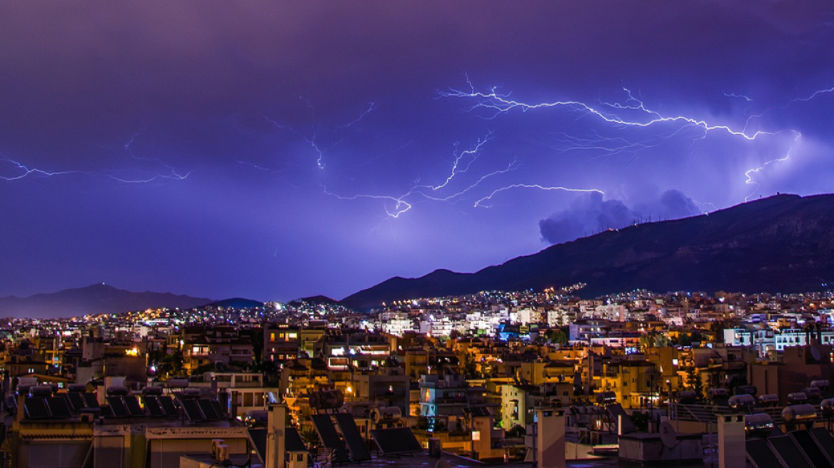 Καιρός: O «Ορέστης» φέρνει κακοκαιρία - Καταιγίδες, χαλάζι και κρύο - Πού θα  χτυπήσει τις επόμενες ώρες