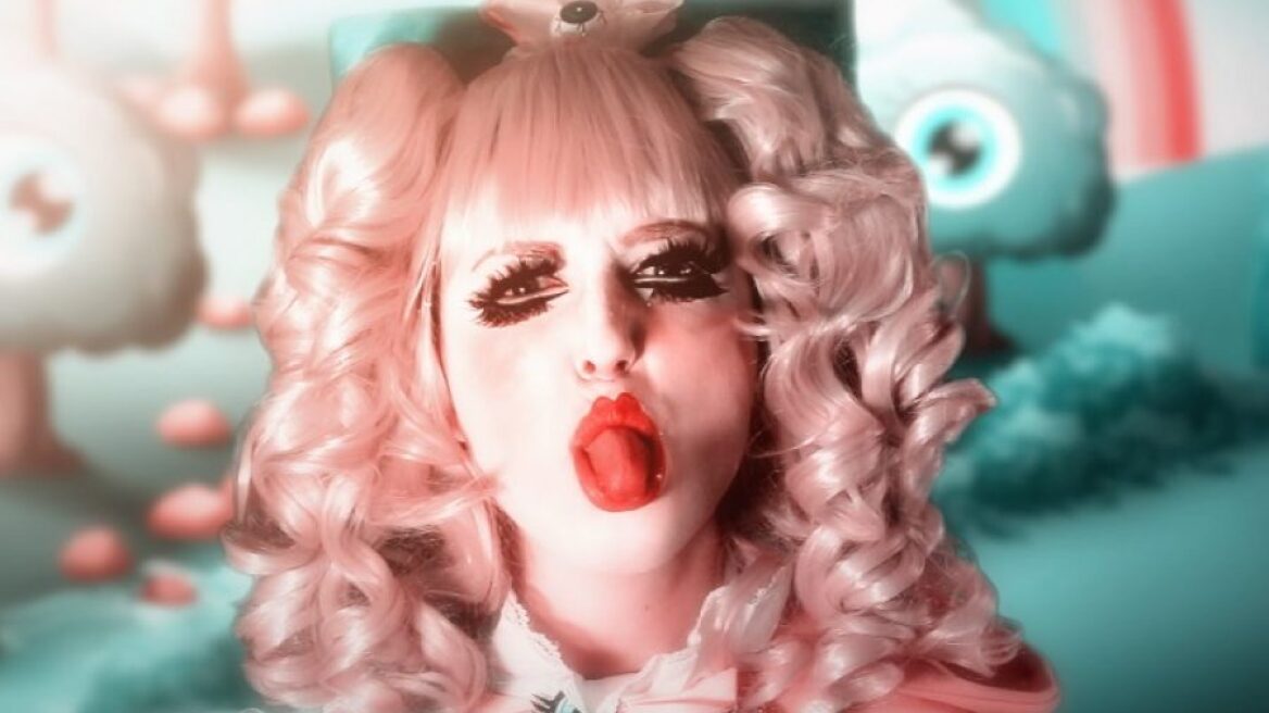 Κορίτσια να περάσετε απ’ την οδό Σταδίου 