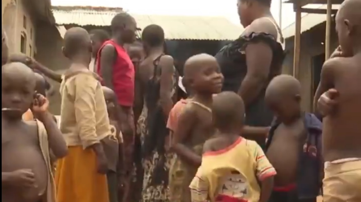 Κι όμως αυτή η γυναίκα από την Ουγκάντα έχει γεννήσει 44 παιδιά!