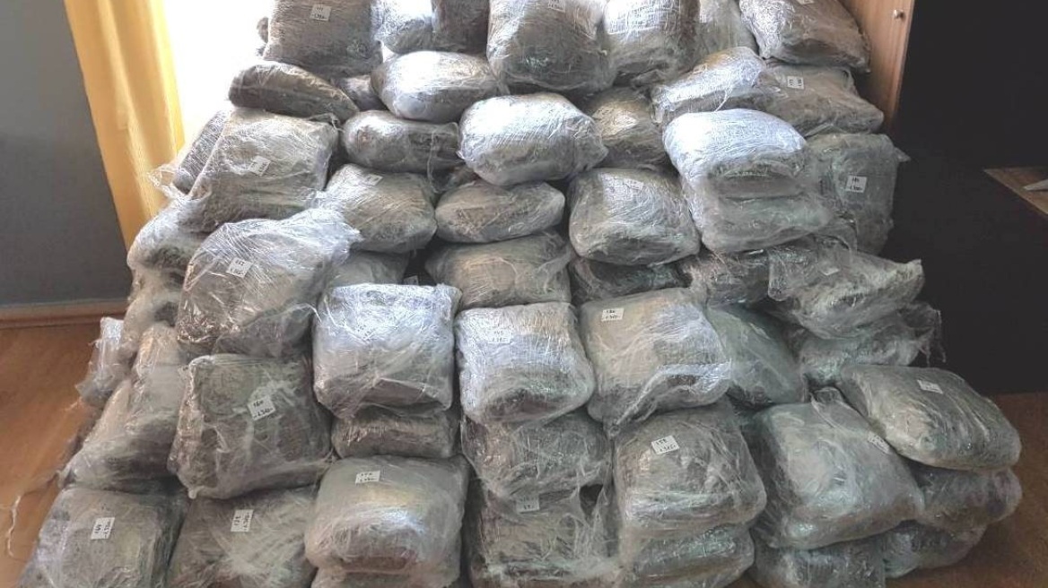 Πάτρα: Μπλόκο του Λιμενικού στη διακίνηση 400 κιλών κάνναβης!