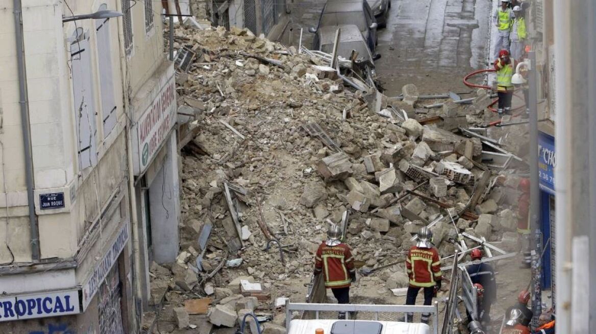 Μασσαλία: Επτά αγνοούμενοι από την κατάρρευση των δύο κτιρίων