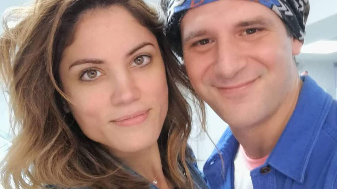 Η Μαίρη Συνατσάκη έκανε τατουάζ στο... πρόσωπο της 