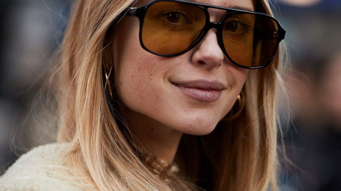 3 συνήθειες που προκαλούν λιπαρότητα στα μαλλιά 