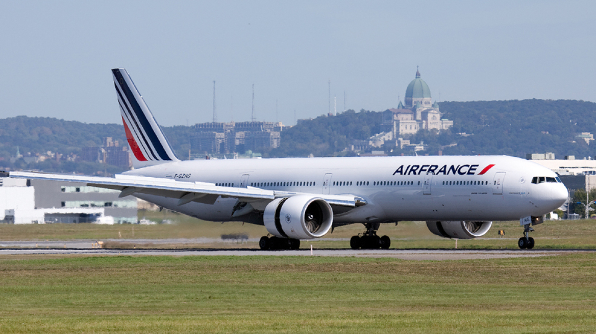 Αναγκαστική προσγείωση για Boeing της Air France λόγω καπνού στην καμπίνα