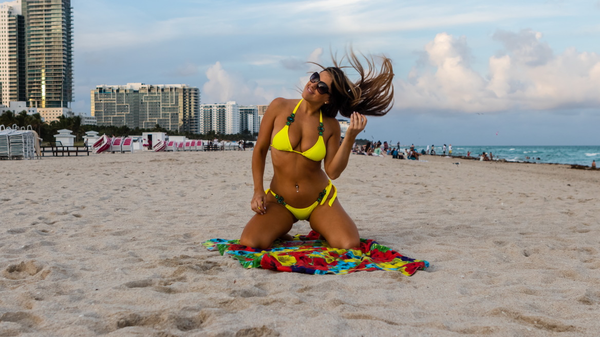 Για την Claudia Romani το καλοκαίρι δεν τελειώνει ποτέ  