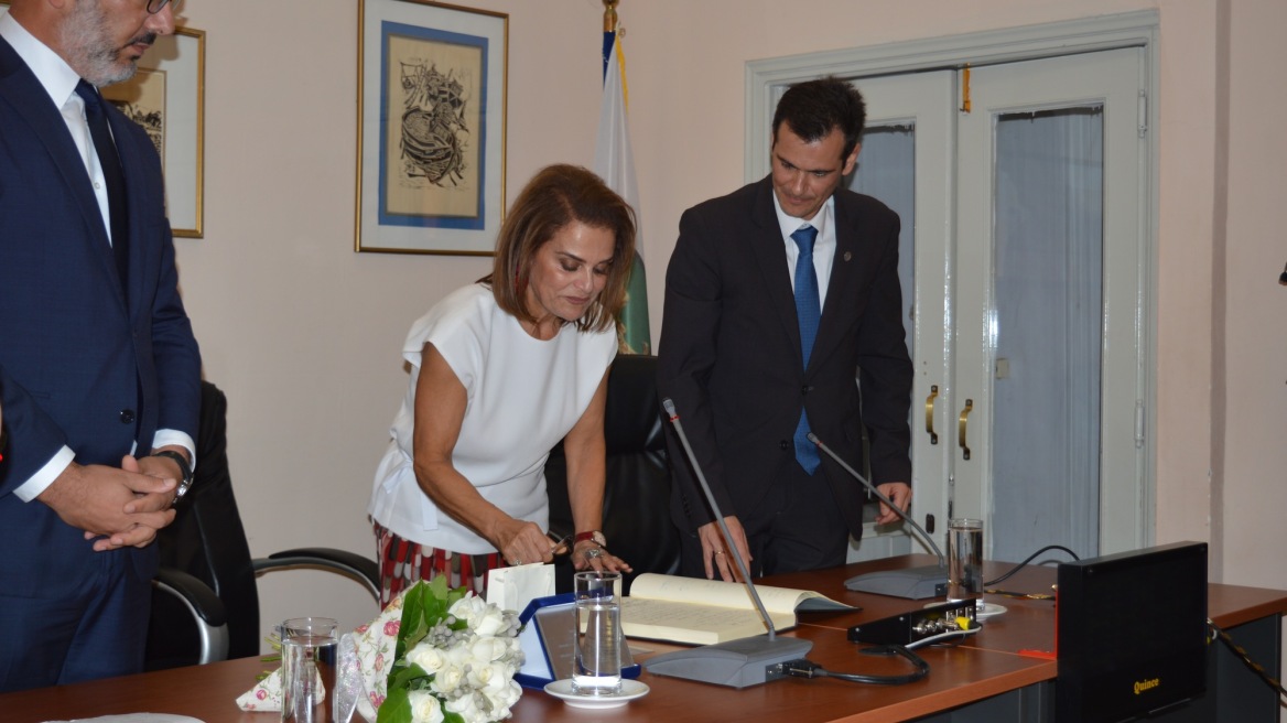 Επίτιμη δημότης Χίου η πρόεδρος του ΠΙΟΠ Σοφία Στάικου