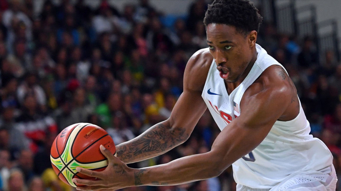 ΝτεΜάρ ΝτεΡόζαν: Ο τρόπος που έμαθε πως έγινε ανταλλαγή στους Σπερς (video)