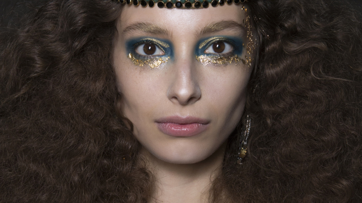 Ένα σύγχρονο παραμύθι για τις τέσσερις βασίλισσες της ελληνικής τηλεόρασης 