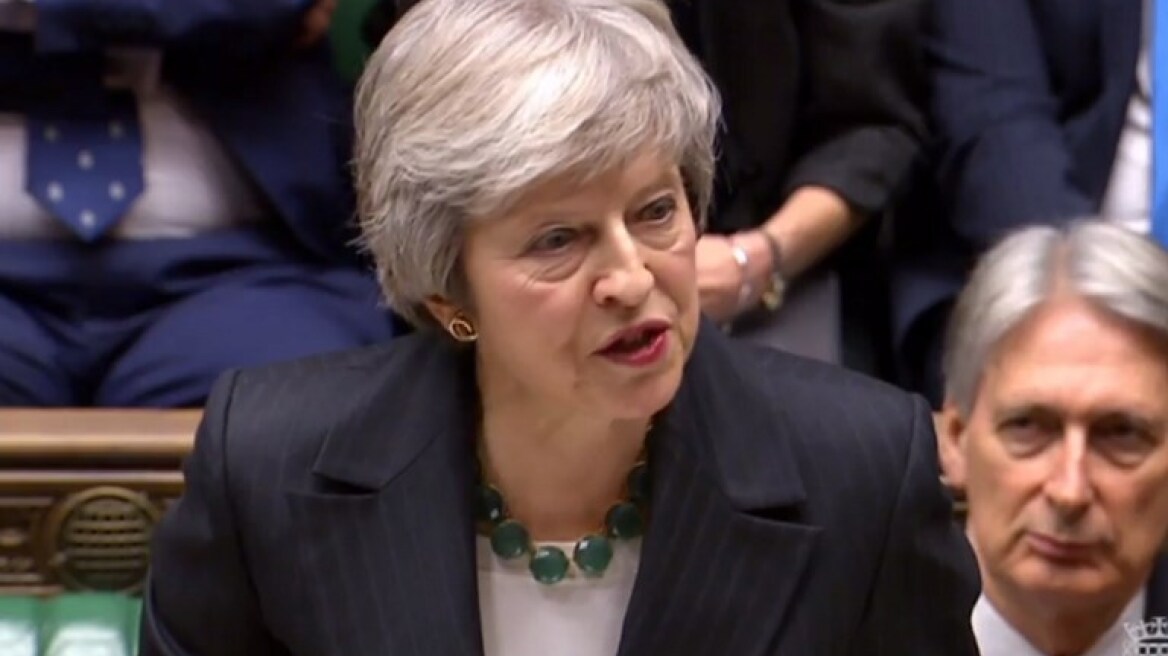 Ξένα ΜΜΕ για Brexit: «Σεισμός» στη Βρετανία - «H Μέι στην άκρη του γκρεμού»