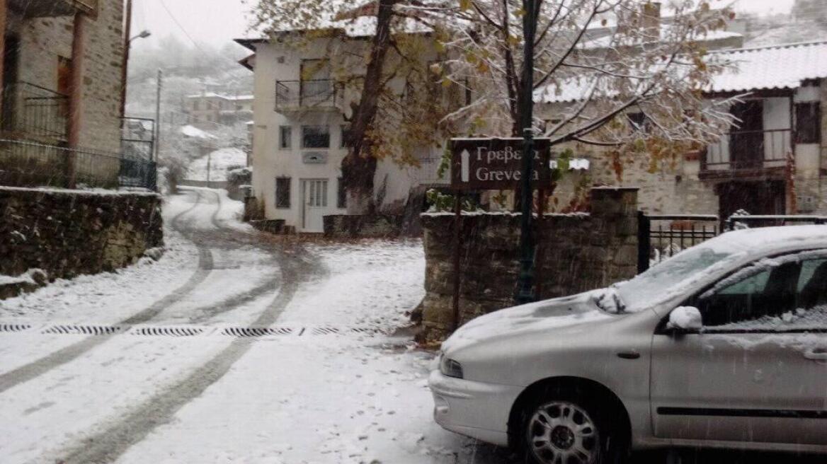 Κλειστά λόγω χιονιού τα σχολεία στα Γρεβενά και σε περιοχές της Κοζάνης