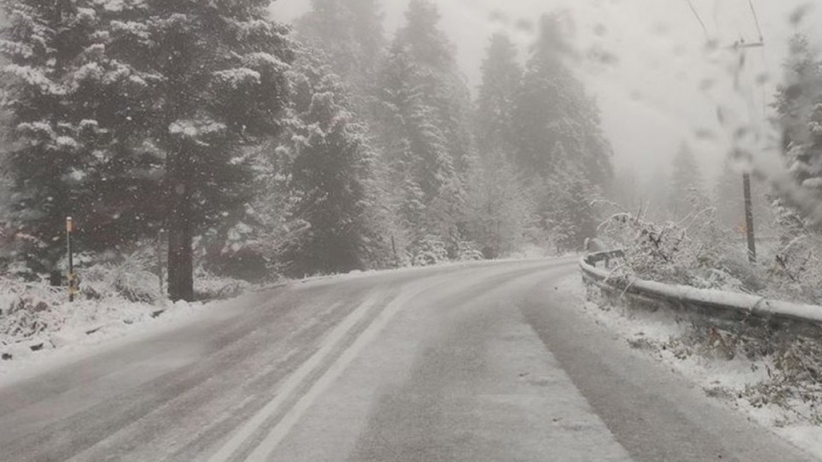 Καιρός: Στα λευκά πολλές περιοχές της χώρας - Πού θα συνεχιστεί η κακοκαιρία