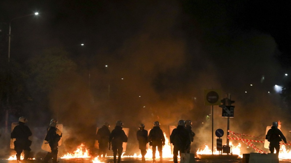 Θεσσαλονίκη: Μία σύλληψη μετά τα επεισόδια έξω από την Πολυτεχνική Σχολή του ΑΠΘ
