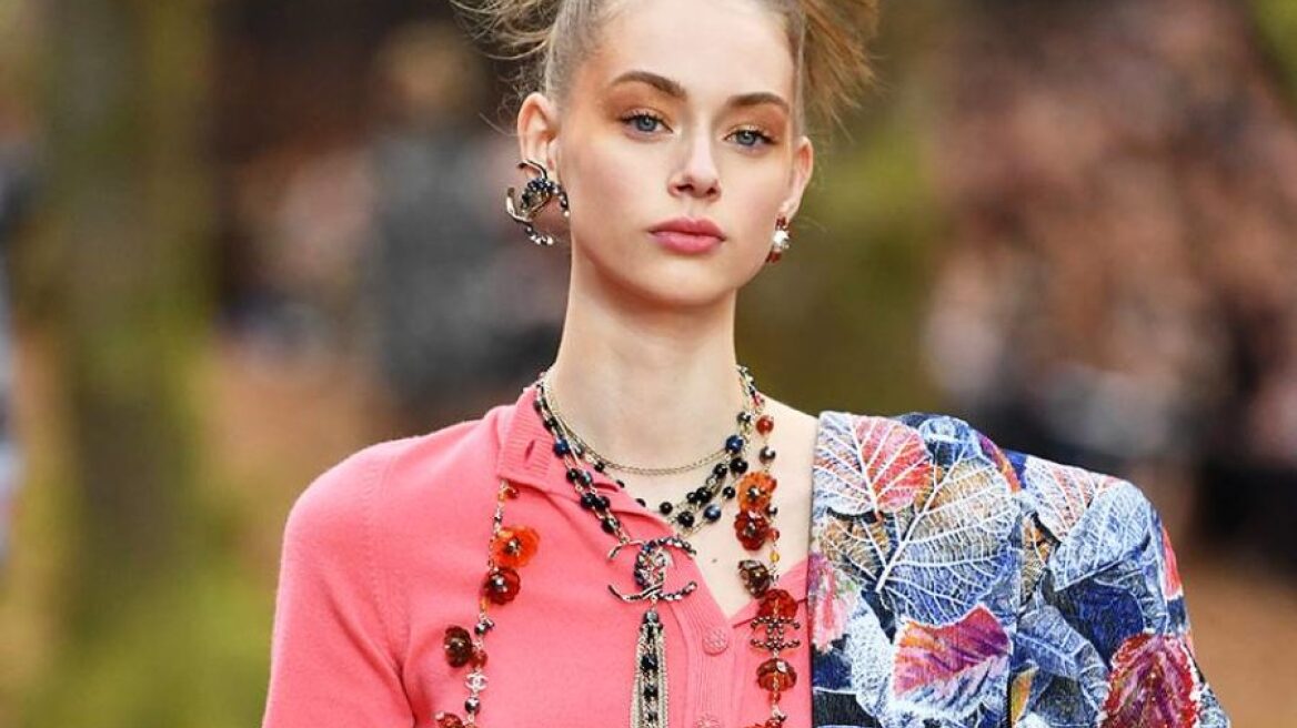 Η ενδιαφέρουσα ιστορία πίσω από το λογότυπο C της Chanel 