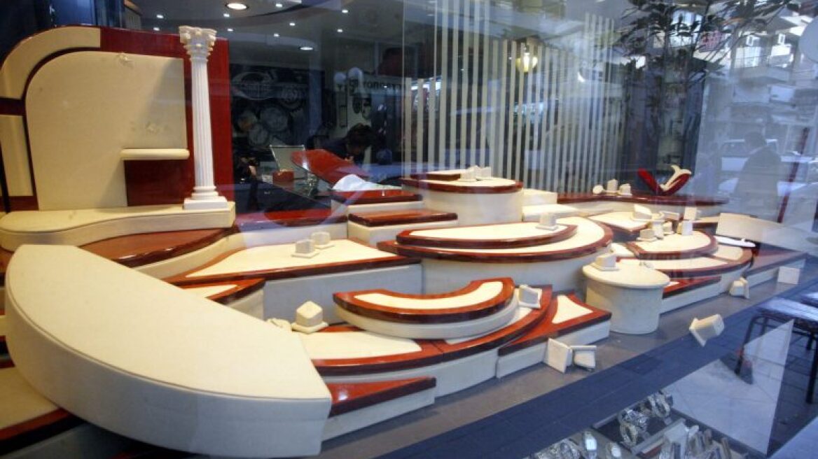 Πύργος: Εξιχνιάστηκε η κινηματογραφική διάρρηξη κοσμηματοπωλείου