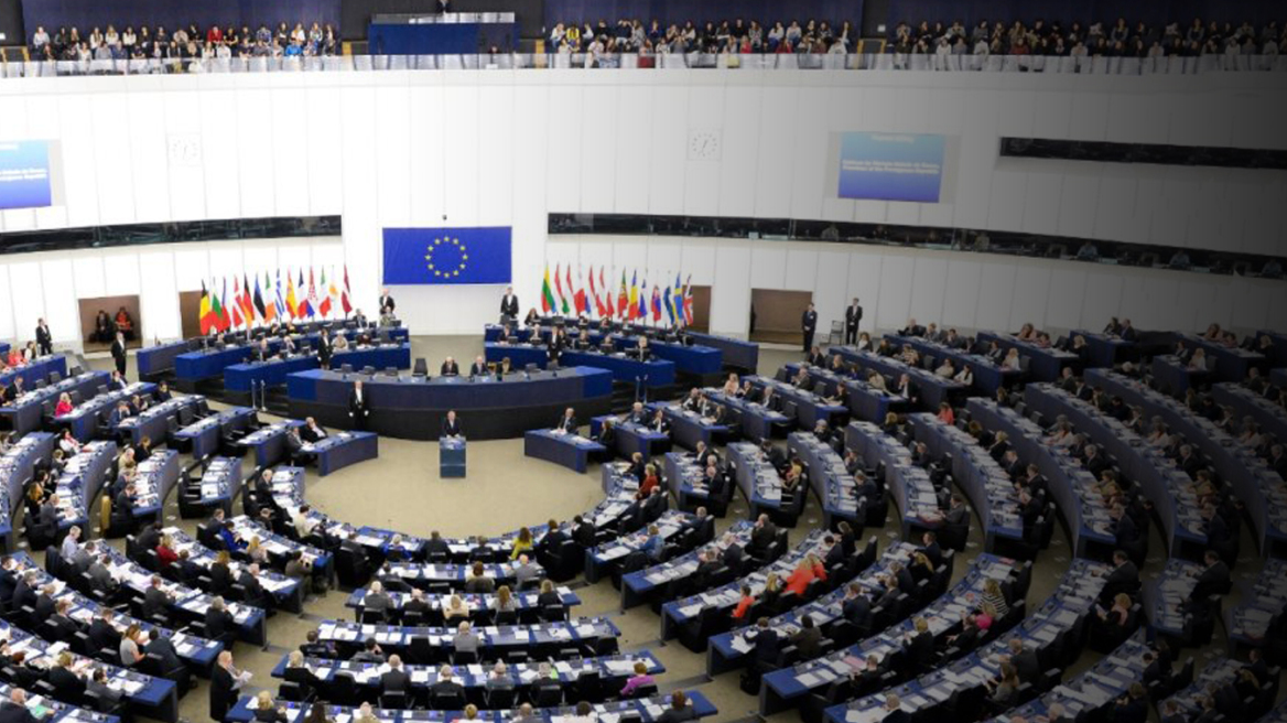 Qatargate: Ο Λούκα Βισεντίνι απολύθηκε από τη θέση του ΓΓ της Διεθνούς Συνομοσπονδίας Συνδικάτων