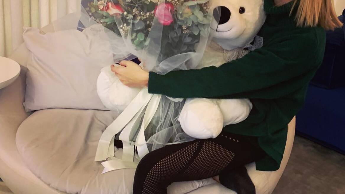 Ευαγγελία Αραβανή: Πάρτι γενεθλίων με τον Νίκο Οικονομόπουλο στο πλευρό της 