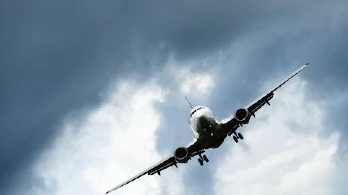 Τα... χρειάστηκαν οι επιβάτες πτήσης από τη Σύρο στην Αθήνα λόγω των έντονων αναταράξεων