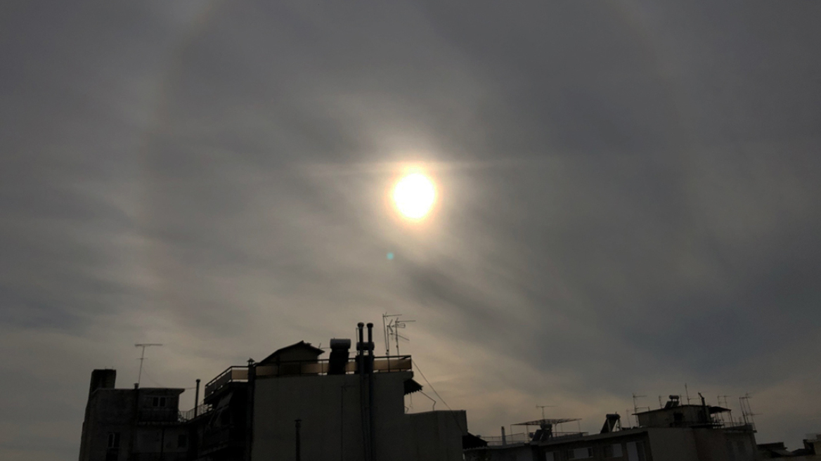 Ένα εντυπωσιακό ηλιακό φαινόμενο στον ουρανό του Αγρινίου