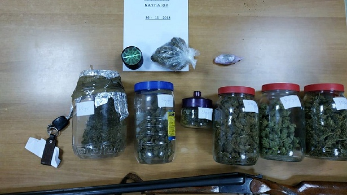 Ναύπλιο: Δυο αστυνομικοί σκύλοι ξετρύπωσαν πάνω από μισό κιλό χασίς