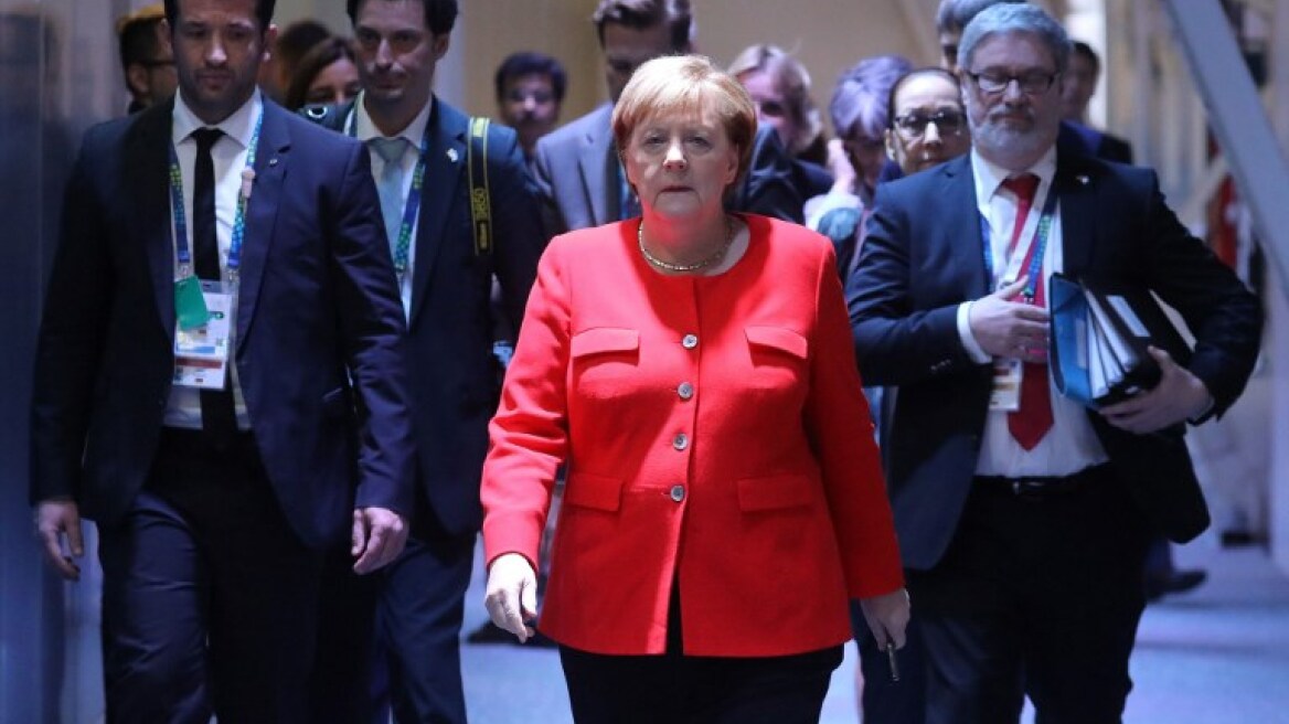 Αργεντινός περιγράφει το... σοκ που ένιωσε όταν είδε την Μέρκελ να κάθεται δίπλα του στην πτήση για Μπουένος Άιρες