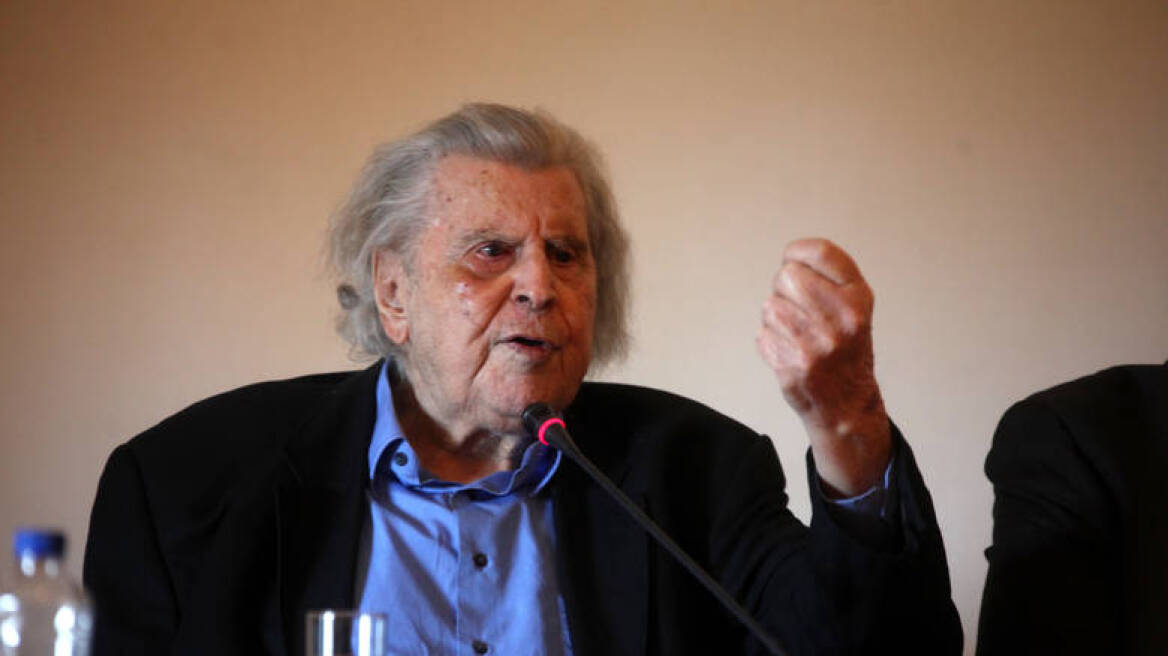 Ο Μίκης Θεοδωράκης καταγγέλλει: Αντικείμενο διωγμού το έργο μου