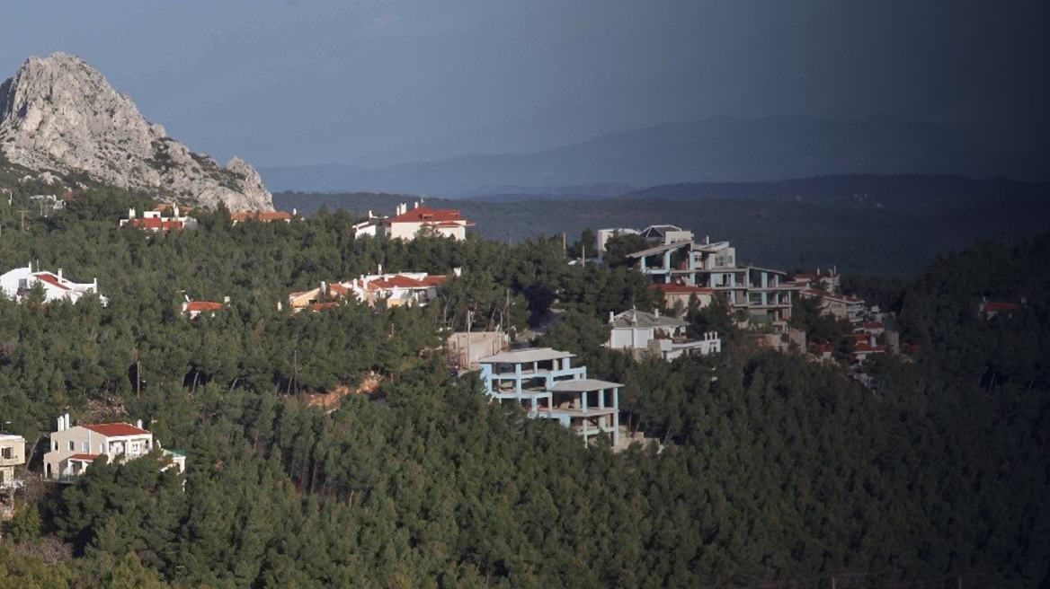 Βροχή τροπολογιών για τον «κουμπαρά» των αυθαιρέτων