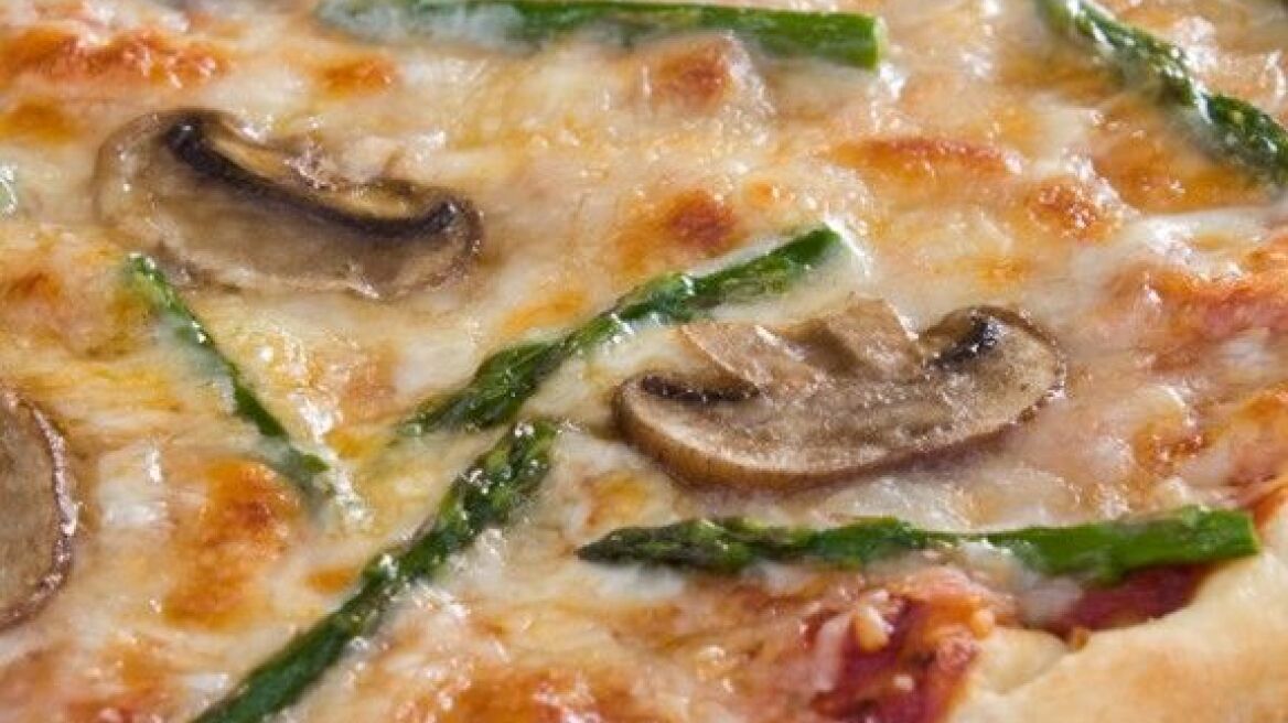 Πώς ζεσταίνεις την πίτσα; Ξέρεις σίγουρα τον σωστό τρόπο;