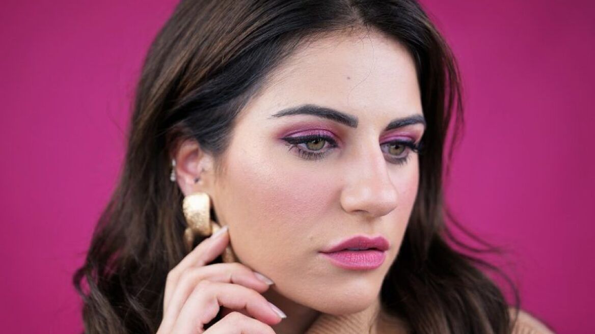 Holiday Look: Γιορτινό μακιγιάζ σε ροζ-χρυσές αποχρώσεις (Video)