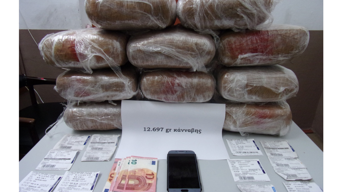 Ρόδος: Ταξιδιώτης μετέφερε 13 κιλά χασίς με το πλοίο της γραμμής